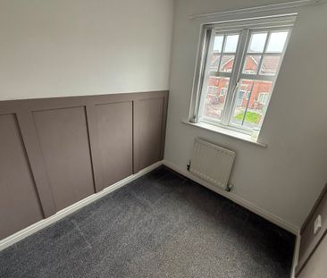 Lindale Close - Photo 2