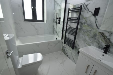 199-203 High Street, SS1 - Photo 5