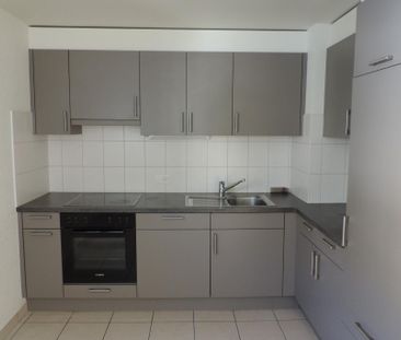 Rue de l'Eclair 14 - apartment 2nd floor East - Photo 3