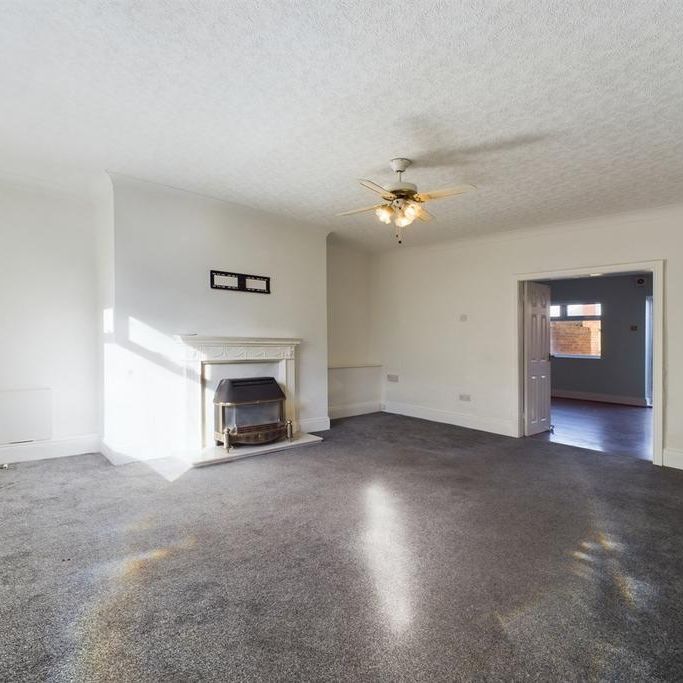 3 bedroom property to rent - Photo 1