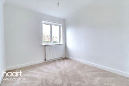 3 bedroom flat to rent - Photo 5