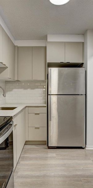 1 Bedroom - 6555 Chemin Kildare, Côte-Saint-Luc - Photo 1