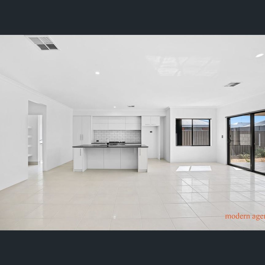 26 Kitaakari Crescent, Baldivis, WA 6171 - Photo 1