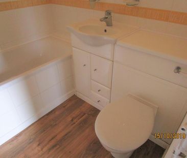 1 bedroom terraced house to rent - Photo 6