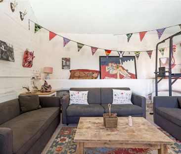 6 bedroom detached house to rent - Photo 3