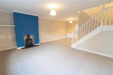 3 Bedroom House - Terraced - Photo 5