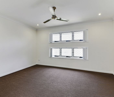 Walking distance to shops and parks - Photo 1