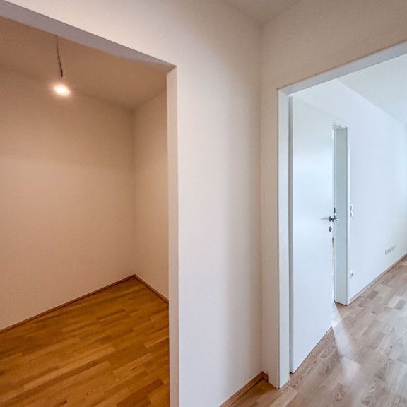 Moderne Mietwohnung mit Balkon in urbaner Lage - Photo 1