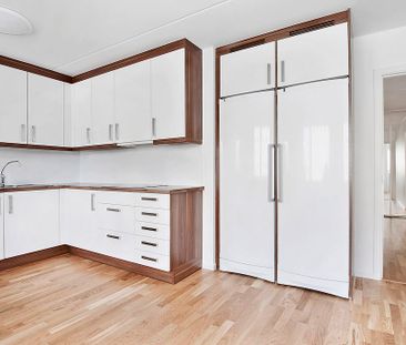 Vågens Gata 438, Brandbergen - Photo 1