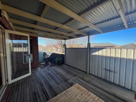 Neat & Tidy Family Home - Photo 3