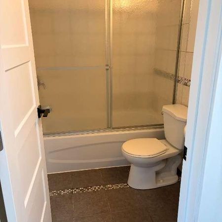 À VOIR 3 1/2 rénové appartement près métro Concorde - Photo 4