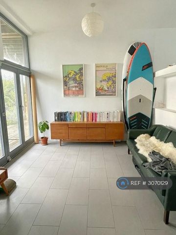 3 bedroom terraced house to rent - Photo 2