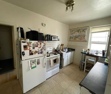 Unit B001 - Photo 6