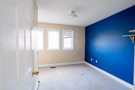 For Lease - 74 Kirkland Place Unit# Main, Whitby, Ontario - Photo 4