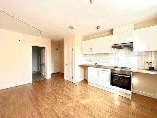 Connaught House, Connaught Road, Reading, RG30 - Photo 1