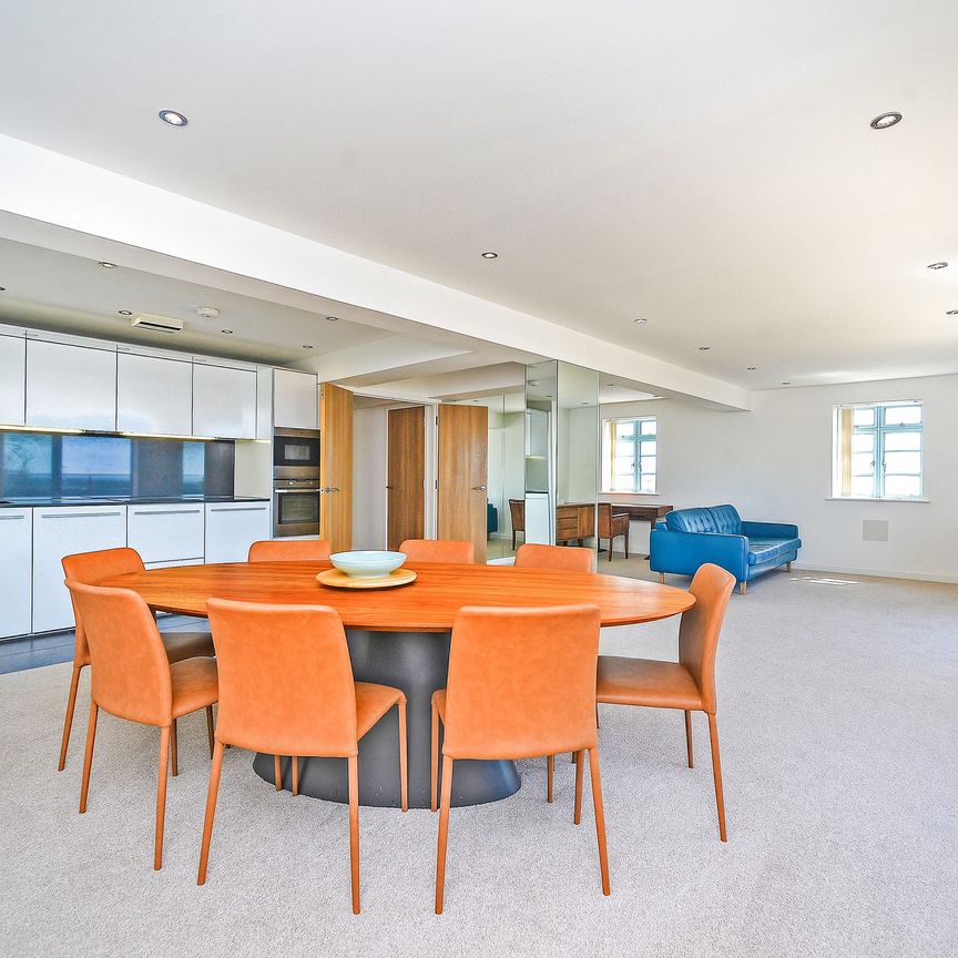 2 bedroom apartment to rent Grand Ocean, Longridge Avenue, Brighton, BN2 - Photo 1