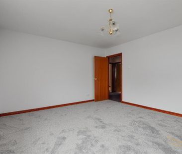 5 Abercorn Court, Ballyclare, BT39 9FE - Photo 4