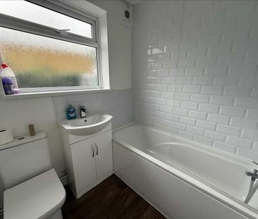 2 bedroom maisonette to rent - Photo 3