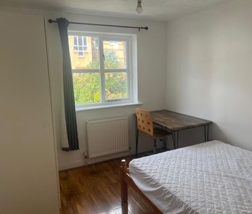 Room in a Shared House, Brunswick Quays, SE16 - Photo 4