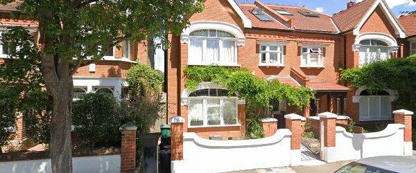 4 Bed Terraced House, Landford Road, SW15 - Photo 1