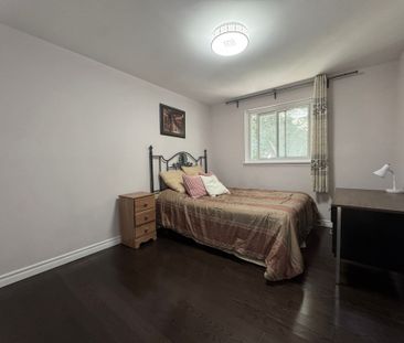 For Lease - 43 Sherwood Forest Drive Unit# Main Floor, Markham, Ont... - Photo 1