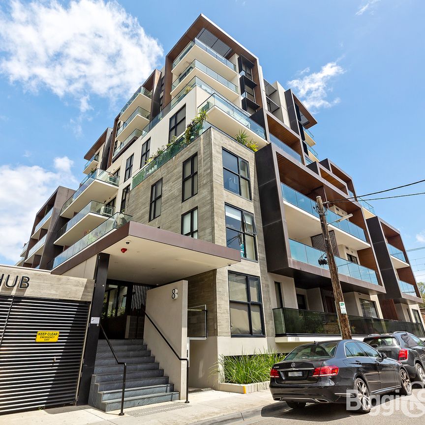 Urban Style Meets Everyday Comfort in Prime Richmond Spot - Photo 1