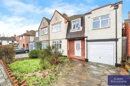 4 bedroom semi-detached house to rent - Photo 2