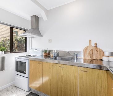 Welcome home to 67A Pembroke Road. - Photo 5