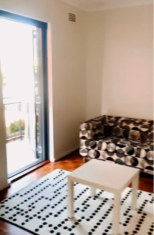 2 bed 1 bath - Photo 3