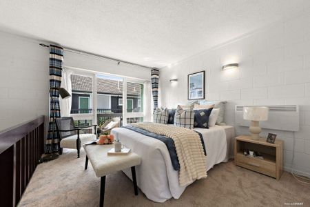 $500 per week with Water, lawn and swimming pool - Photo 2