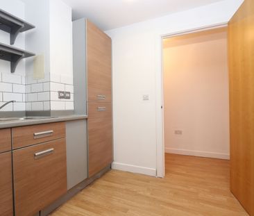 Room in a Shared Flat, Bevan Court, E3 - Photo 1