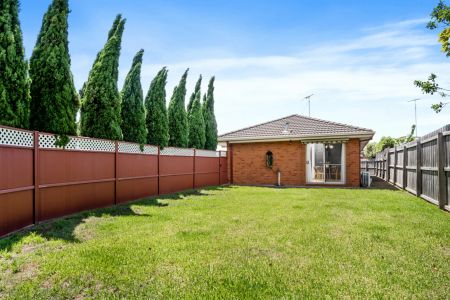 Unit 1/8 Bluegum Place, - Photo 2