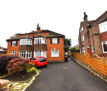 4 bedroom Flat in St Chads Drive, Leeds - Photo 1