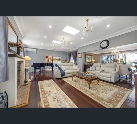21 Westbrook Avenue, Wahroonga, NSW 2076 - Photo 2