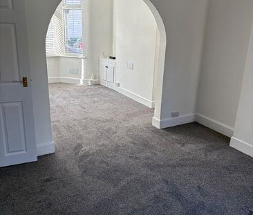 2 Bed End Terrace, Oriel Road, CH42 - Photo 2