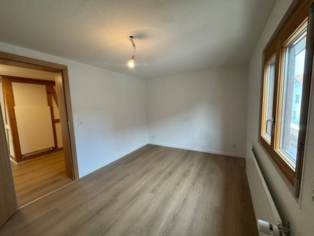 Renovierte 4.5-Zimmer Wohnung in Einsiedeln - Photo 2