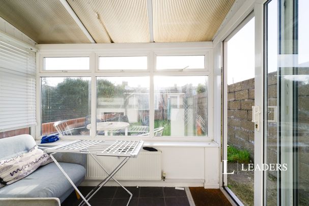 5 bedroom house to rent Orchard Road, Southsea, Hampshire, PO4 - Photo 1