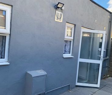 2 Bed Flat, Brook Road, IG2 - Photo 3