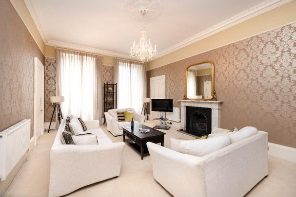 3 bedroom flat to rent - Photo 1