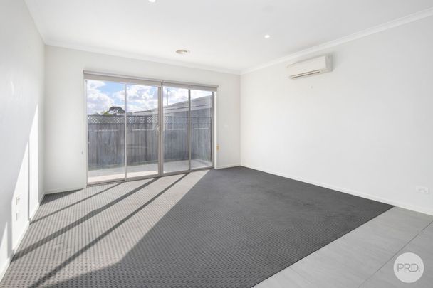 TWO BEDROOM HOME IN CENTRAL LOCATION - Photo 1