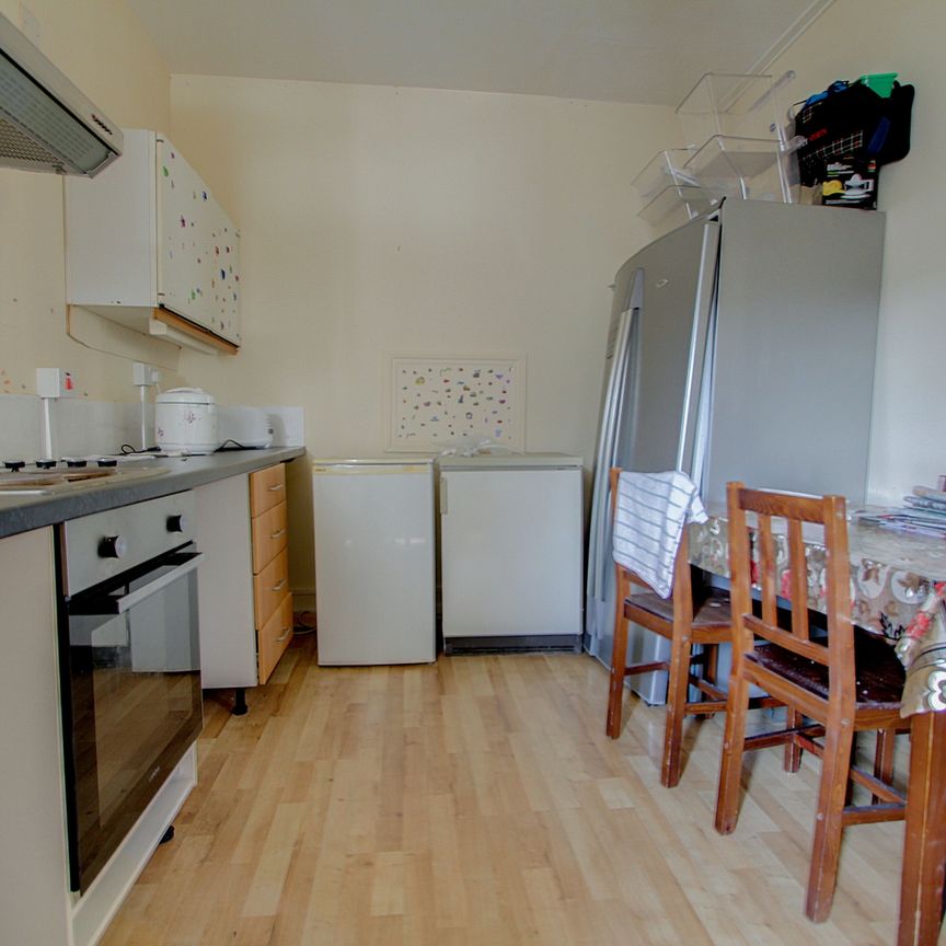 Waddon New Road, Croydon, CR0 - Photo 1