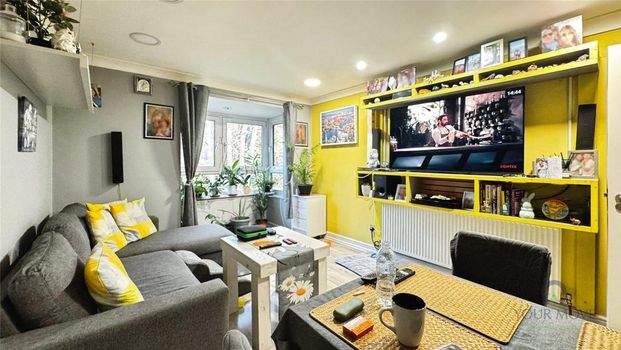 1 bedroom flat to rent - Photo 1