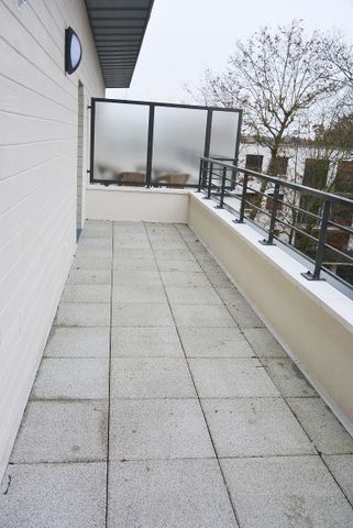 Location Appartement 4 pièces 71m² BRUNOY 91800 - Photo 2