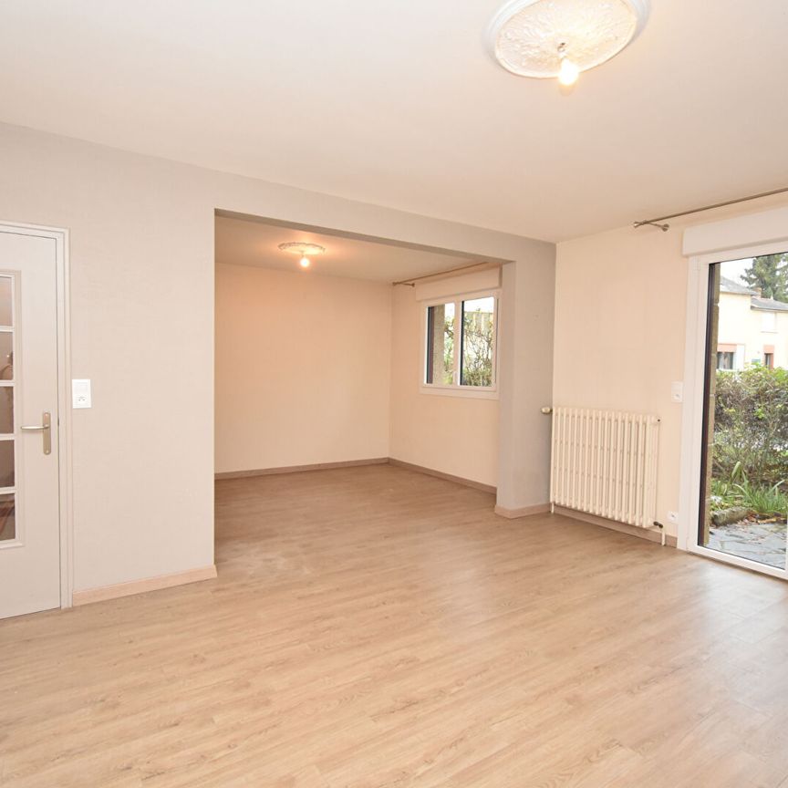 Location Maison 5 pièces 96m² - Photo 1