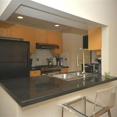 Furnished 1 bd + den in Yaletown - Photo 1