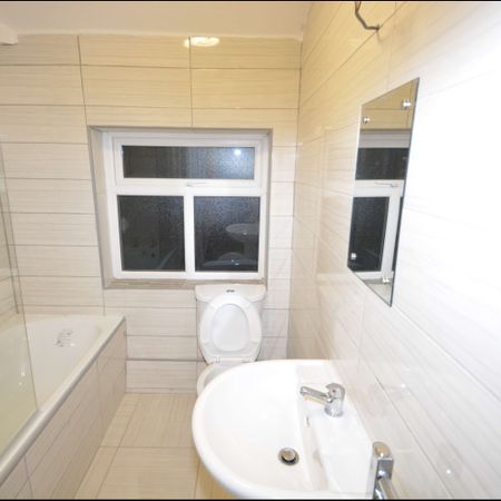 3 Bedroom Student Property - Photo 4