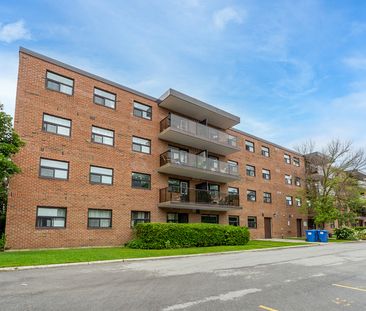 Applewood Apartments | 610 Tenth St., Collingwood - Photo 1