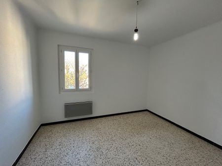 MOULEZAN- Vaste appartement T4 de 77m² ensoleillé avec terrasse et remise proche des commodités. - Photo 3