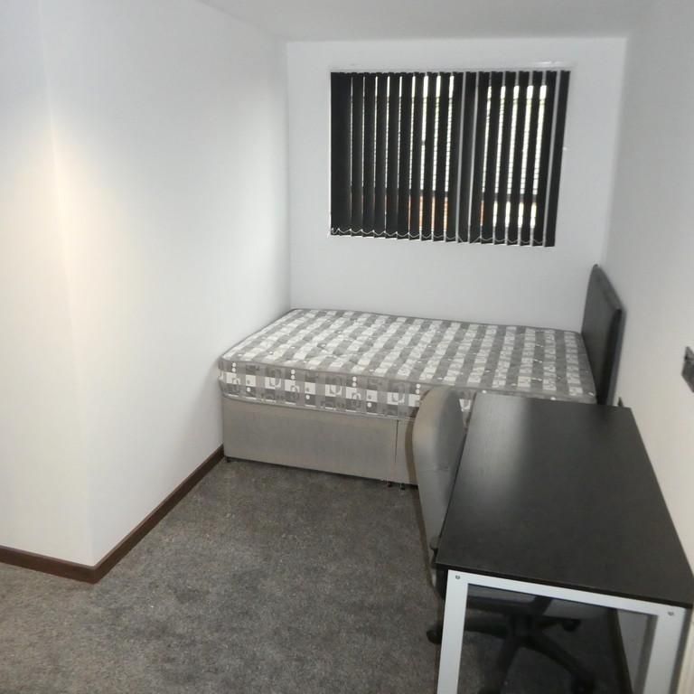 5 bedroom terraced house to rent - Photo 1