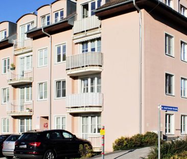 Dachgeschosswohnung mit 2 Zimmern im wunderschönen Gloggnitz - Foto 1